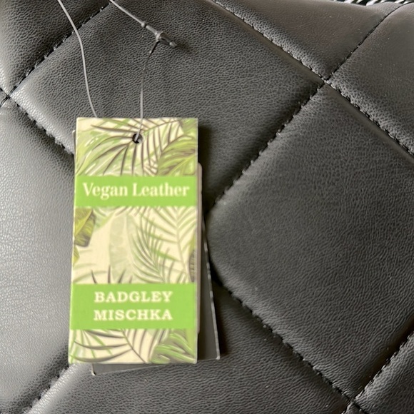 NWT BADGLEY MISCHKA Black Studded Quilted Chain Strap Shoulder Bag - Picture 5 of 11